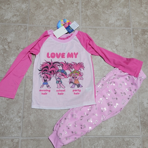 Trolls Other - Trolls Pajama 2 Piece Set Winter Cozy Girls Size 6 Hair Poppy NEW Pink